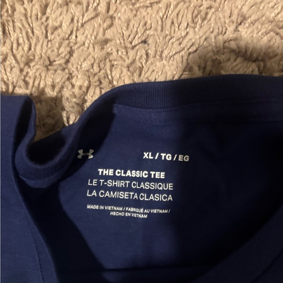 Under Armour HeatGear Loose Fit Navy Training Tee Size small - Picture 2 of 2